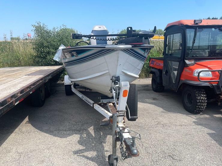 #1353-•-1993-sylvan-pro-fisherman-boat-(of)-image-2