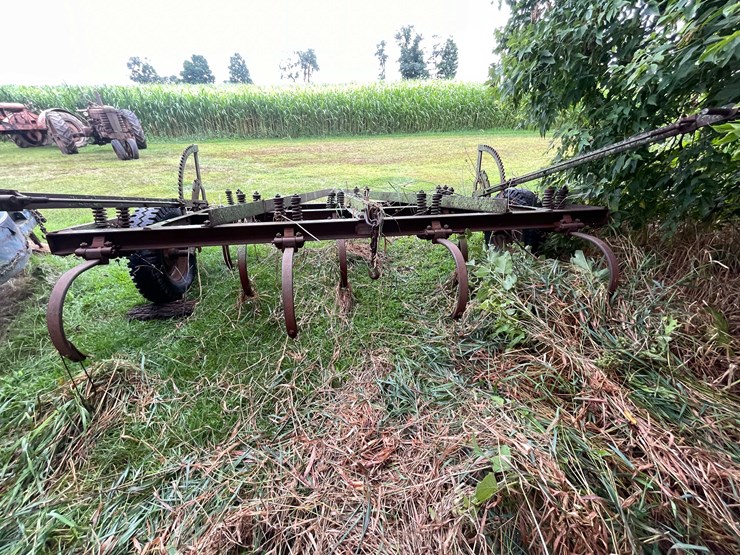 #7451-•-pull-behind-field-cultivator-image-20