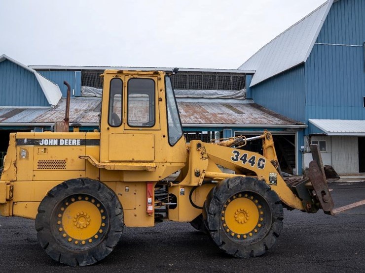 1996-deere-344g-image-2