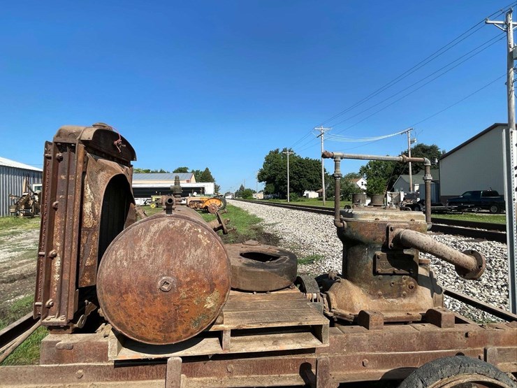 worthington-air-compressor-unit-on-highway-cart-image-33