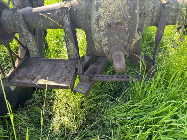 john-deere-model-b-image-37