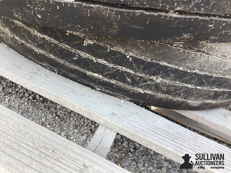 11r24.5-tires-image-15