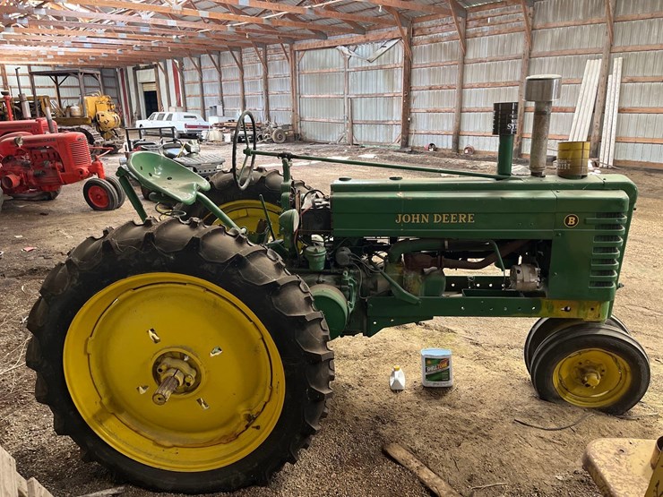john-deere-b-image-4