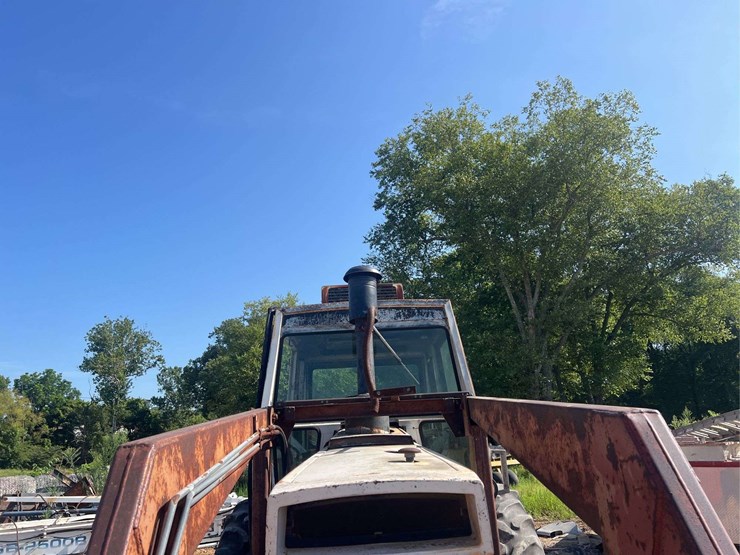case-451-cab-tractor-w/-loader-*inop-image-9