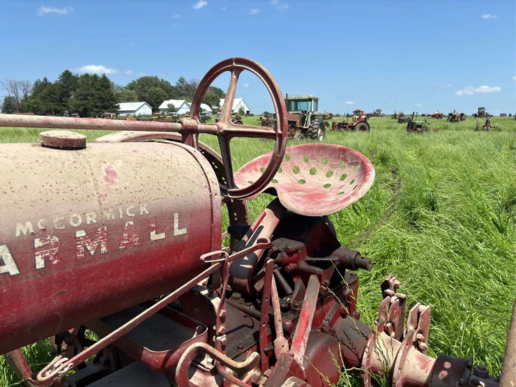 farmall-f12-image-31