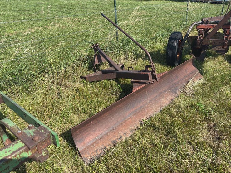 8’-three-point-blade-image-1