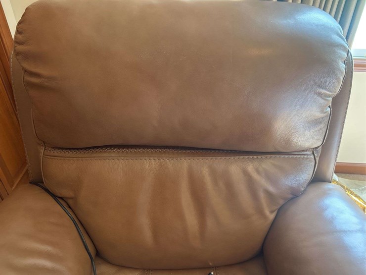 leather-recliner-image-2