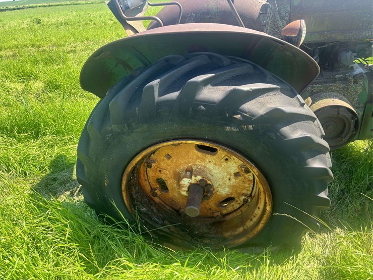 john-deere-70-image-27