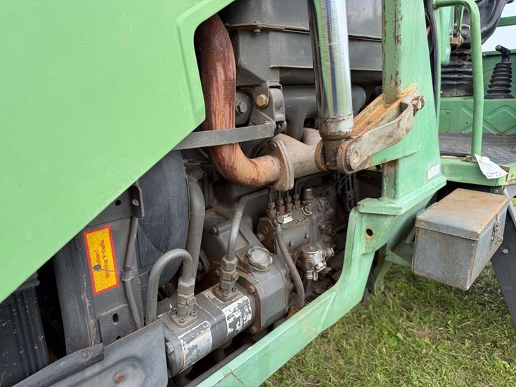 low-hour-fendt-306ls-with-loader-image-33