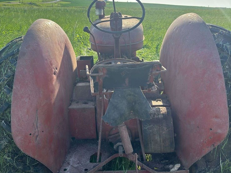 mccormick-deering-w-9-gas-image-31