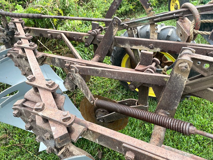 #7465-•-john-deere-3-bottom-plow-image-14