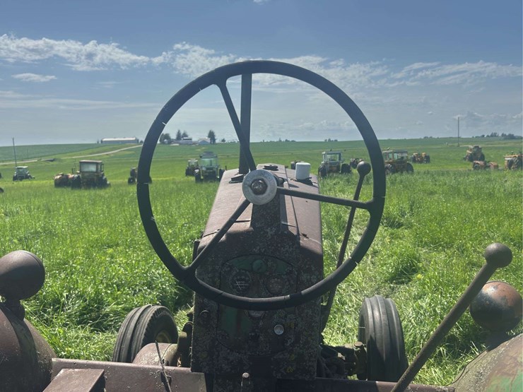 john-deere-70-image-45