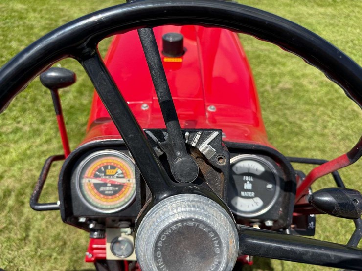 farmall-1206-image-30