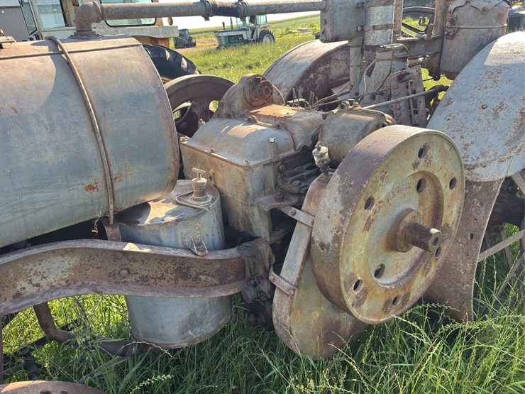 mccormick-deering-titan-10-20-image-66