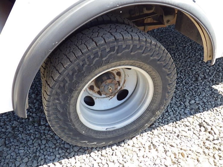 2005-ford-f350-image-36