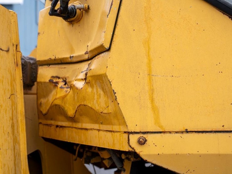1996-deere-344g-image-24