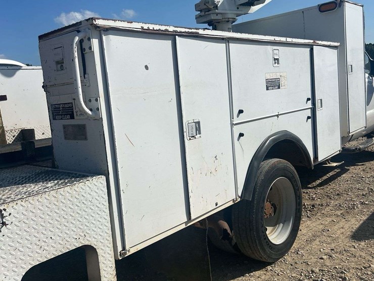 ford-f550-image-13