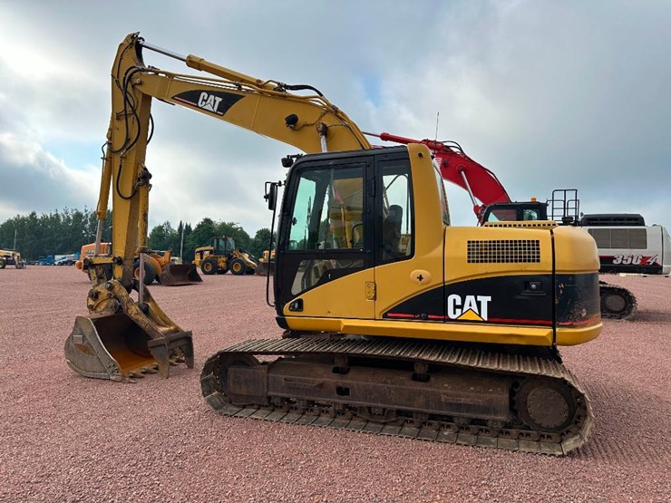 2003-caterpillar-312cl-image-5