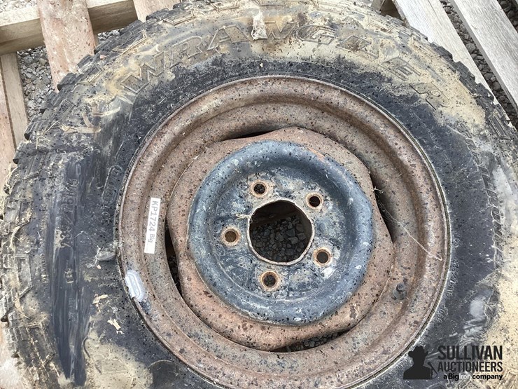 235/75r15-tire-&-rim-image-14