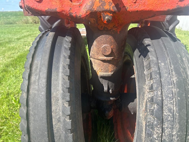 allis-chalmers-wd-tractor-image-18