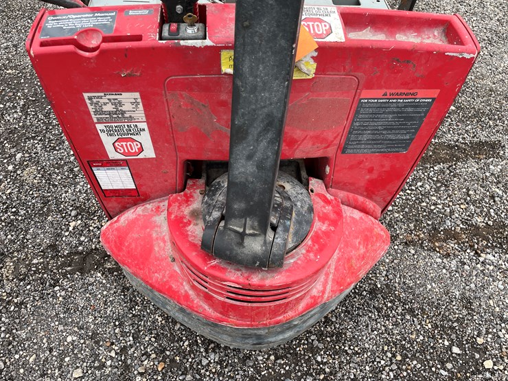 #6400-•-raymond-electric-pallet-jack-image-14