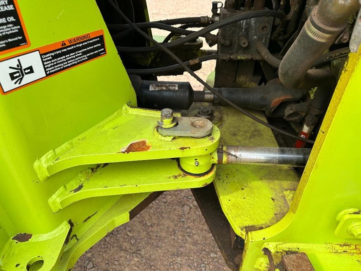 2010-deere-644k-image-38