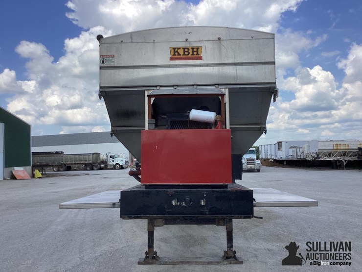 2018-kbh-t/a-fertilizer-trailer-image-2