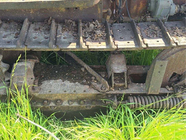 caterpillar-ten-crawler-image-19