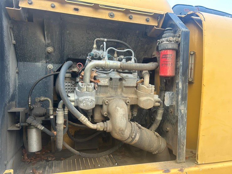 2003-deere-200c-lc-image-32