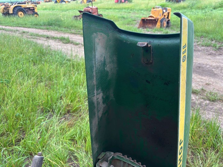 john-deere-110-image-27