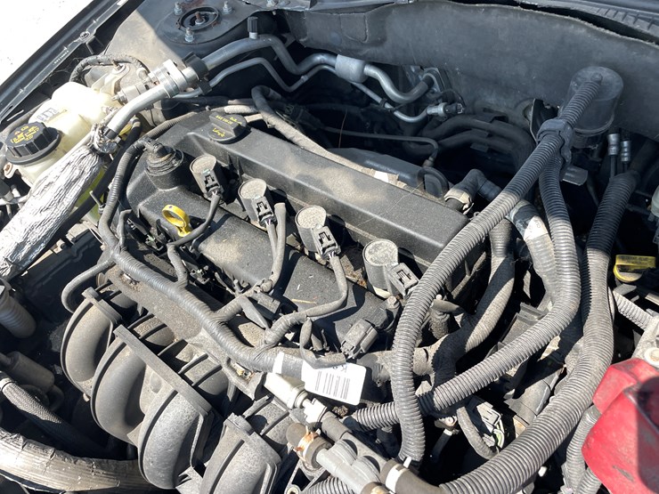 #6296-•-2010-ford-fusion-se-sedan-(has-wi-title)-image-33