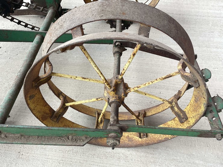 #6695-•-vintage-john-deere-farm-equipment-image-6