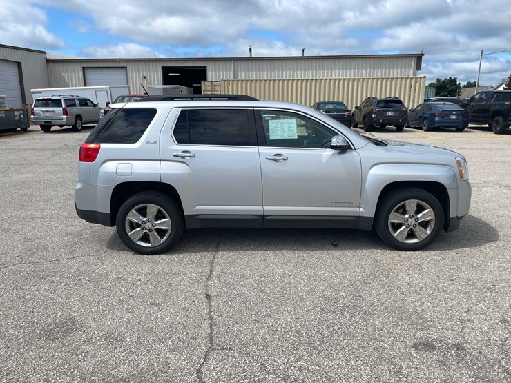 #1292-•-2015-gmc-terrain-awd-(has-wi-title)-(of)-image-1