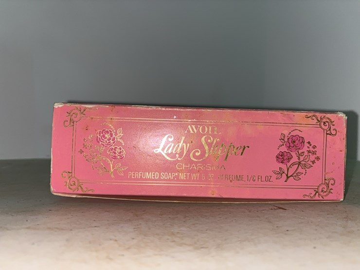 avon-mens-after-shave,-avon-perfumed-soap-image-31
