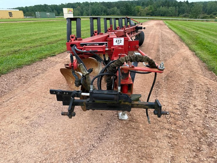 case-ih-735-image-5