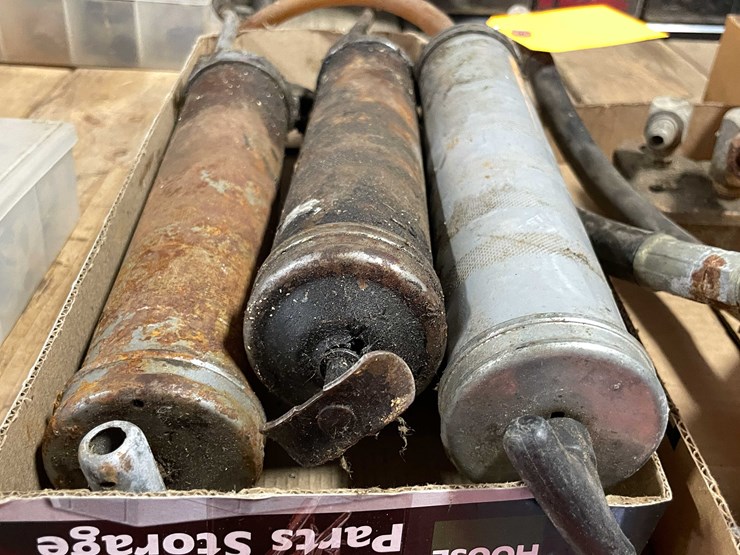 #2119-•-(2)-grease-guns-and-(1)-suction-gun-(cw)-image-1