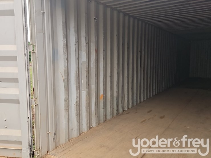 40'-container-single-walk-door,-2-side-doors-image-10