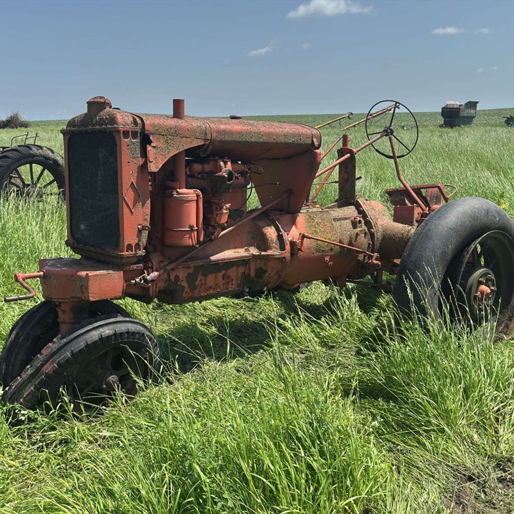 Allis Chalmers Model UC