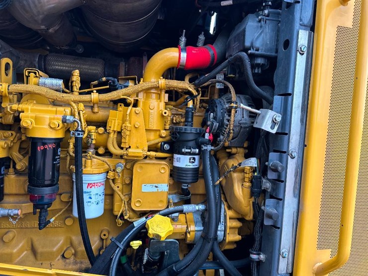 2018-deere-524kii-image-23