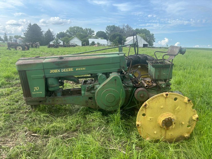 john-deere-70-image-2
