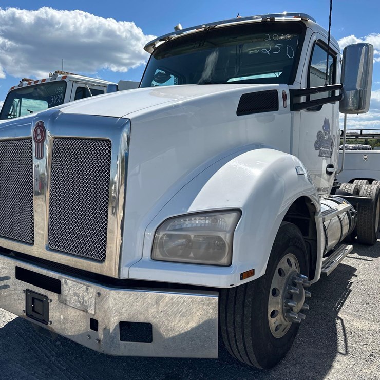 2020 KENWORTH T880