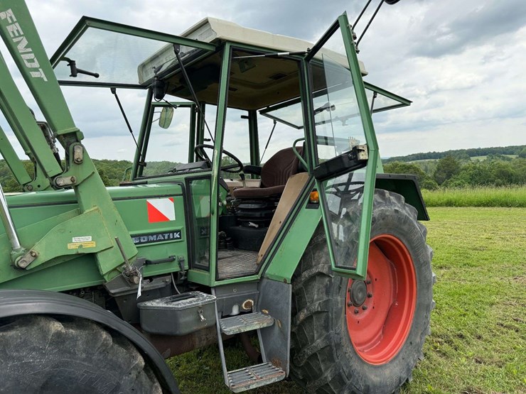 one-owner-fendt-305-lsa-with-loader-image-21
