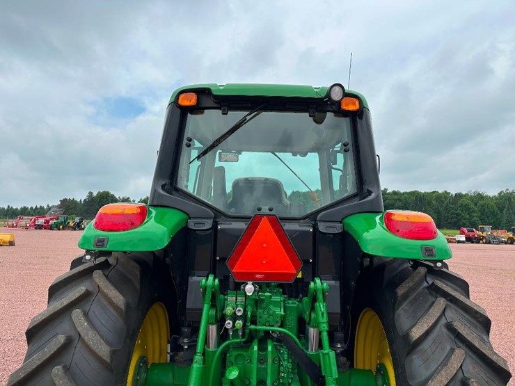 2014-john-deere-6115m-image-28