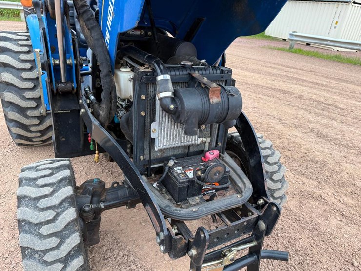 2010-new-holland-boomer-30-image-28