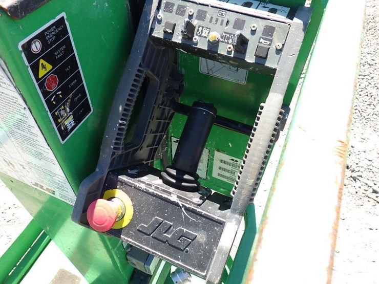 2015-jlg-1230es-image-8