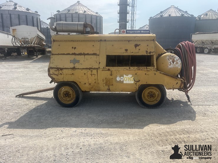 ingersall-rand-dr-365-mobile-air-compressor-image-8