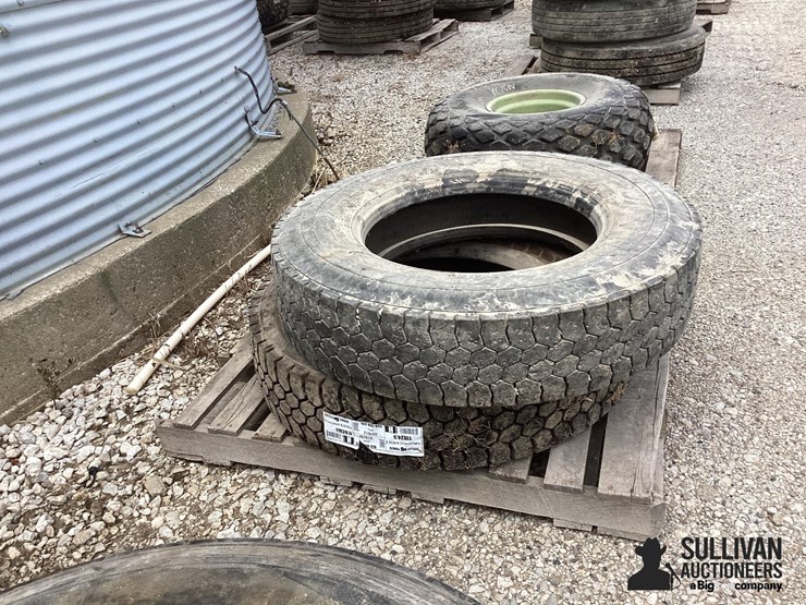 11r24.5-tires-image-3