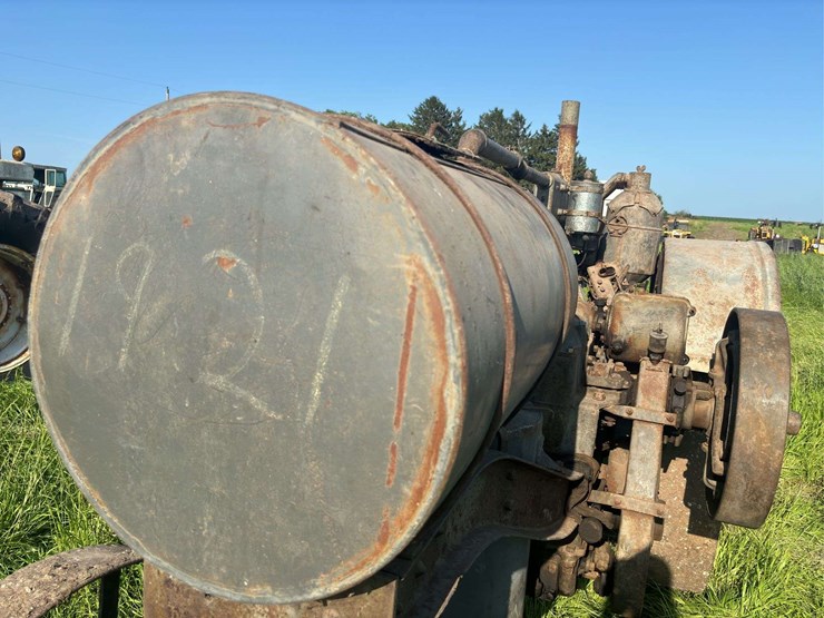 mccormick-deering-titan-10-20-image-11