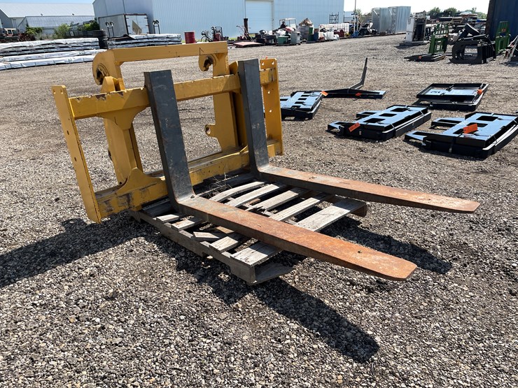 #6341-•-john-deere-worksite-loader-forks-image-6