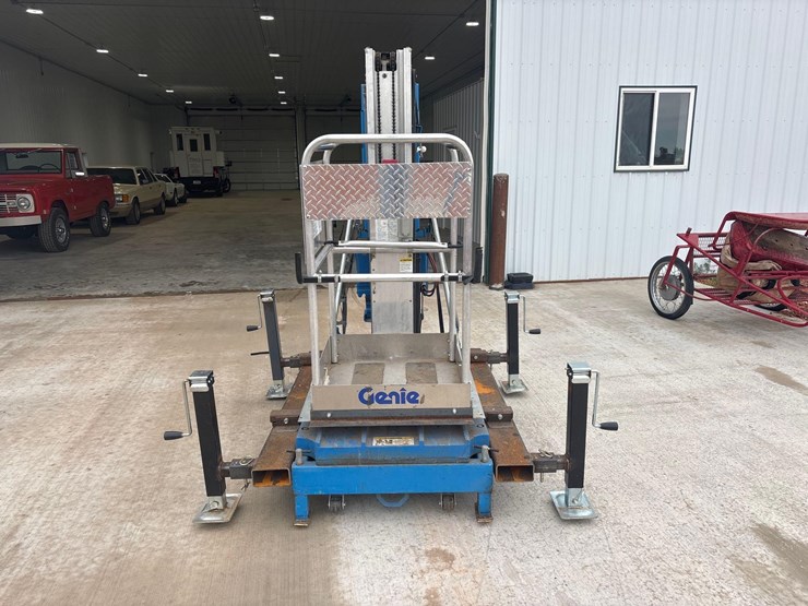 2000-genie-lift-image-4